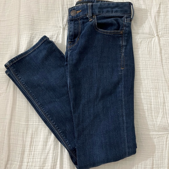 Express Barely Boot Jeans Low Waist Dark Blue Size 0 Short - Picture 1 of 5